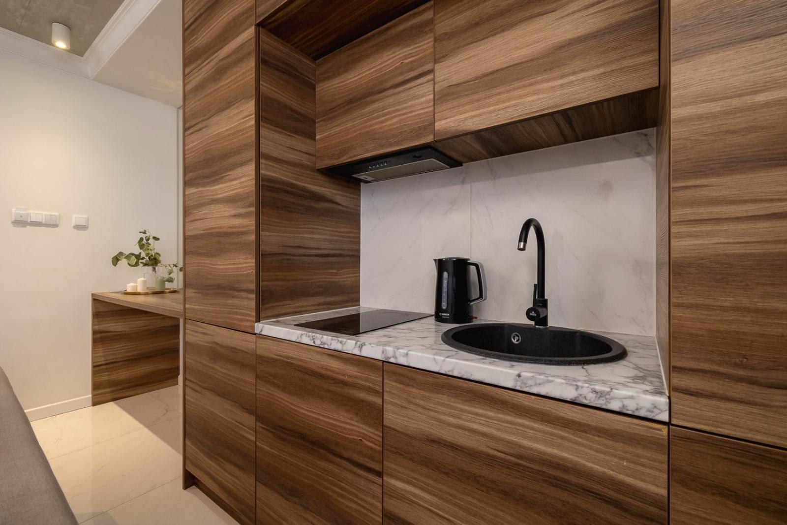 One Bedroom Apartment- Rakowicka 6 *